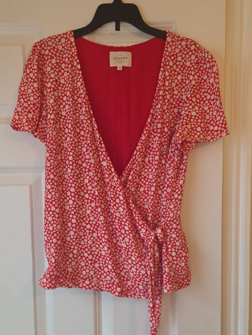 Sezane Red Floral Wrap Top with White Daisies SIZE 38 - Picture 2 of 6